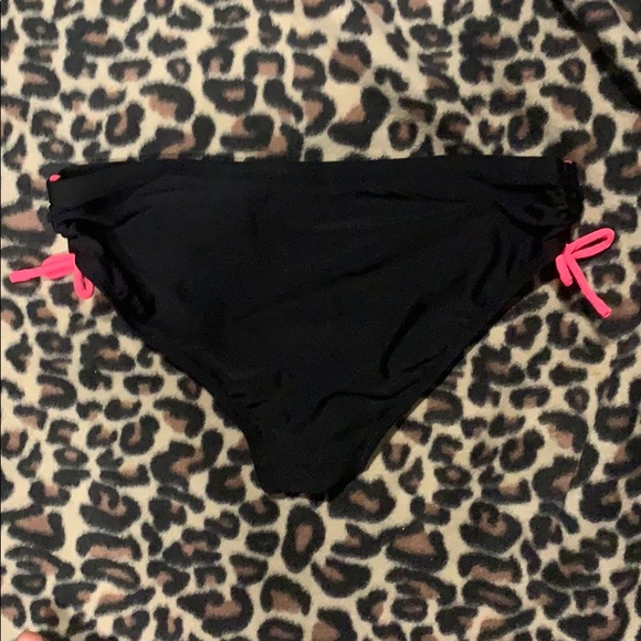 Cute bathing suit - Picture 3 of 5